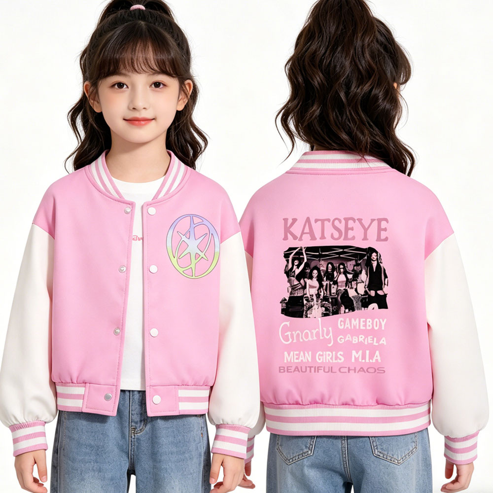 Street Fashion Kids - سترة بيسبول قصيرة للأطفال من KATSEYE