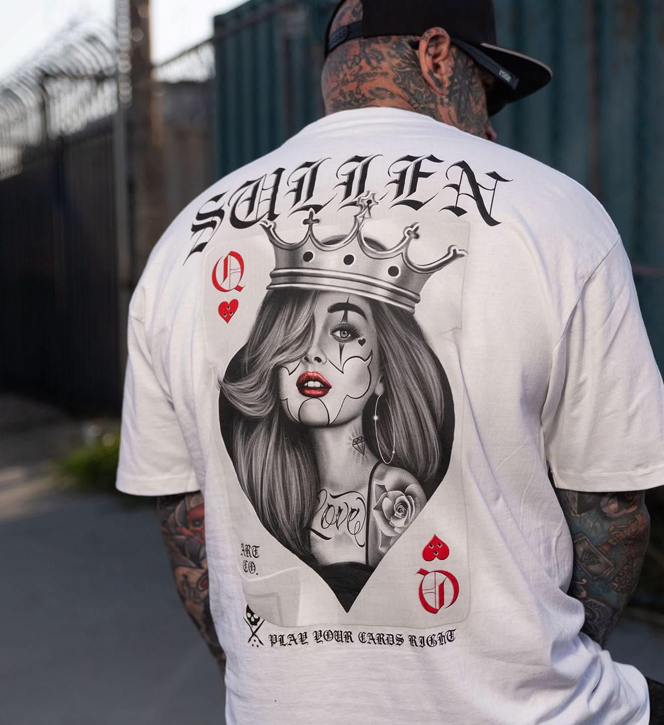 Queen Street Fashion - تي شيرت كاجوال بتصميم Queen of