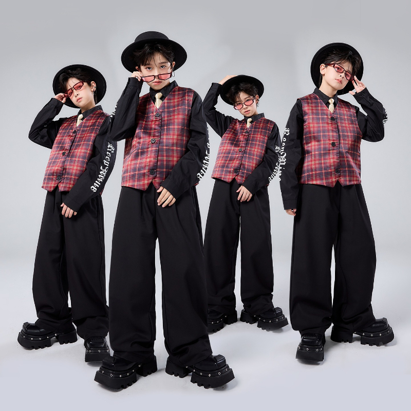 Street Fashion For Boy - أطقم ملابس عصرية للأولاد بتصميم ملابس