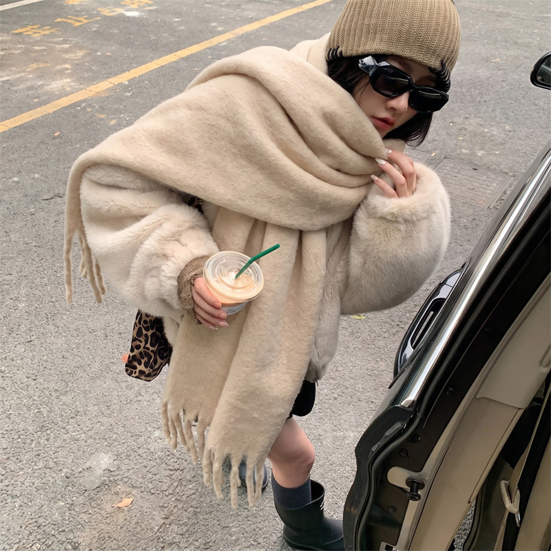 وشاح شتوي نسائي من الموهير الس - مراجعة Street Fashion Hijab وسعره