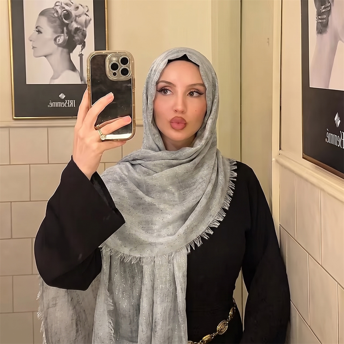 وشاح حجاب عصري بنقشة التاي داي - مراجعة Street Fashion Hijab وسعره