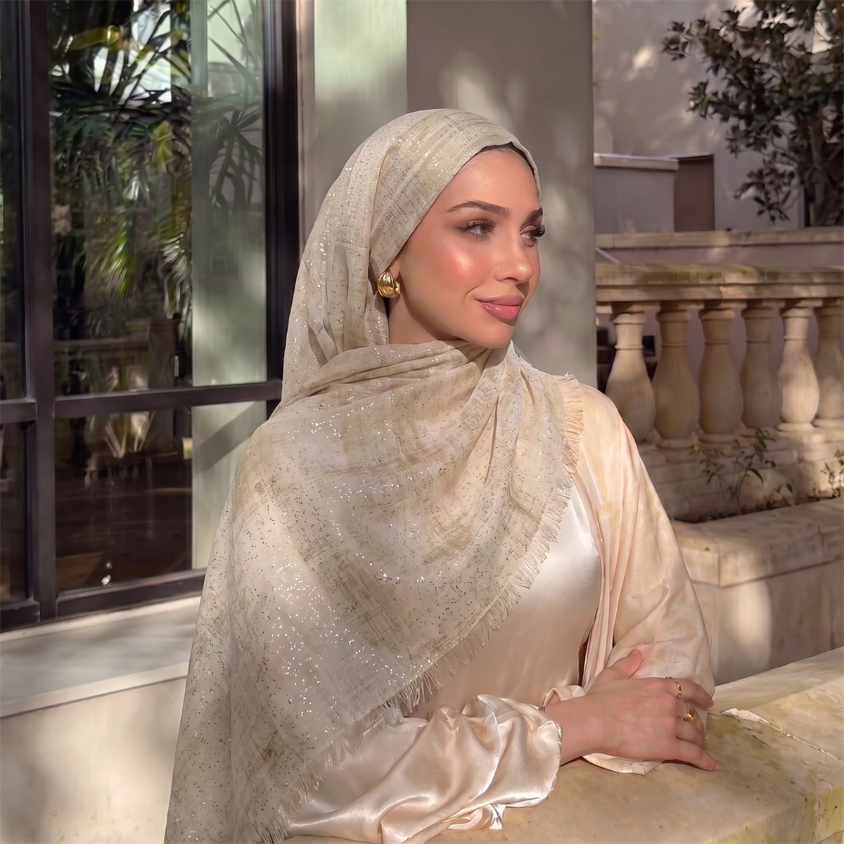 وشاح حجاب عصري بنقشة التاي داي - مراجعة Street Fashion Hijab وسعره