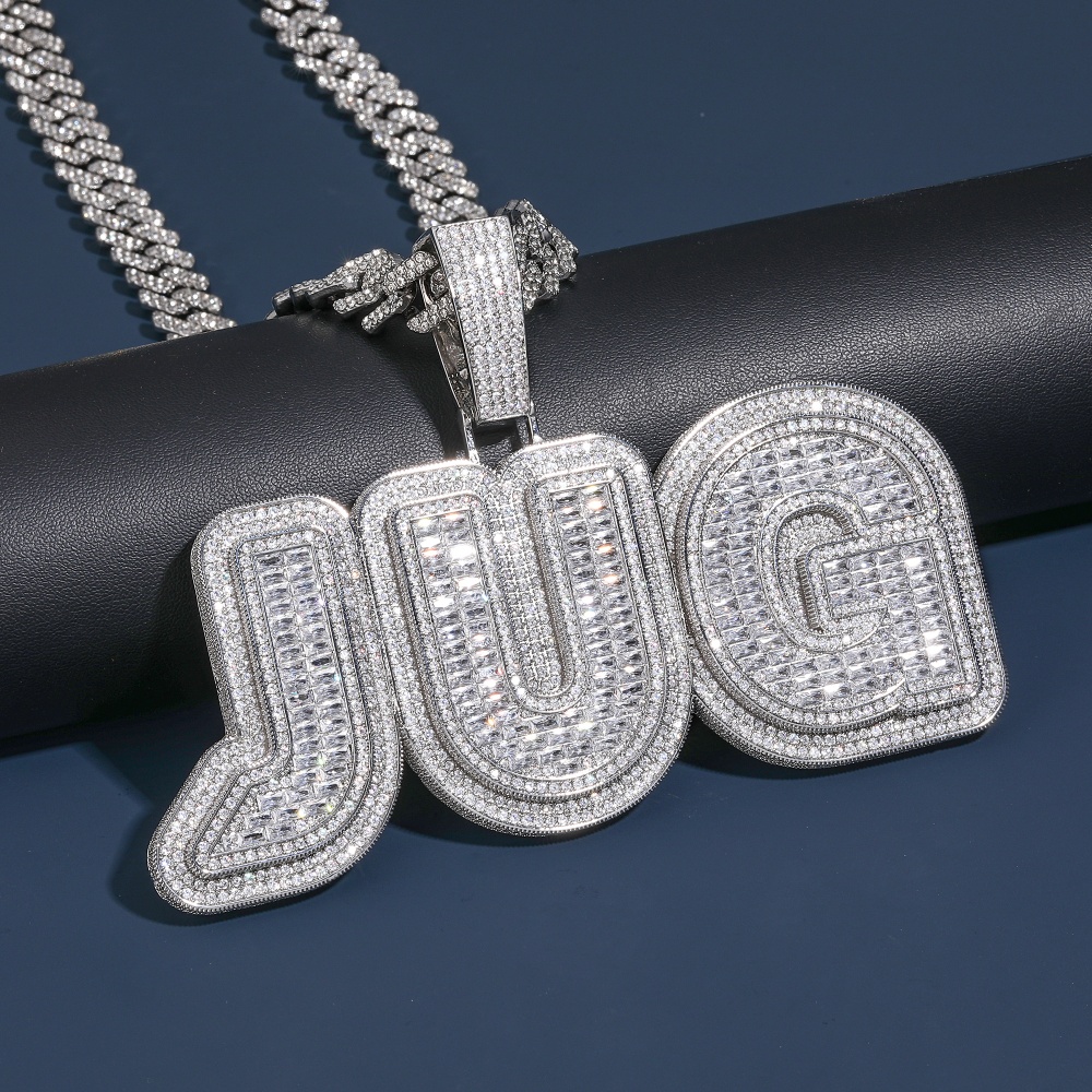 قلادة مخصصة بحروف باجيت سيز مر - مراجعة Street Fashion Name وسعره
