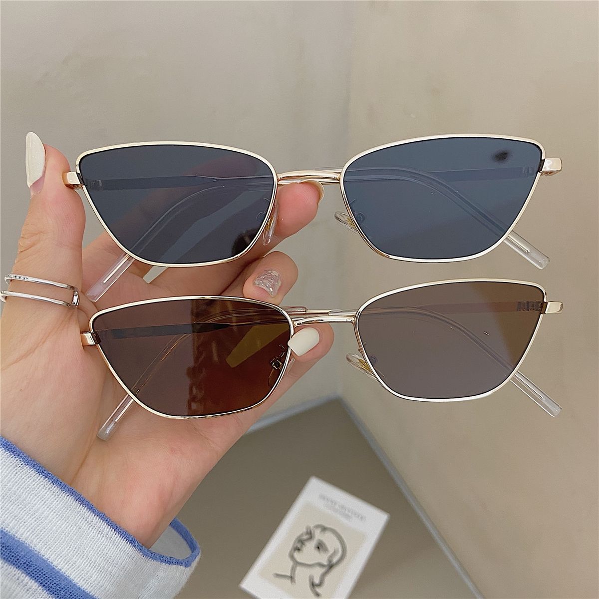 نظارات شمسية معدنية أنيقة على  - مراجعة Street Fashion Glasses وسعره