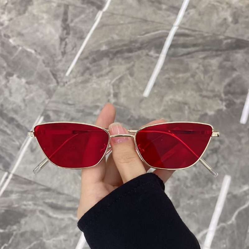 نظارات شمسية معدنية أنيقة على  - مراجعة Street Fashion Glasses وسعره