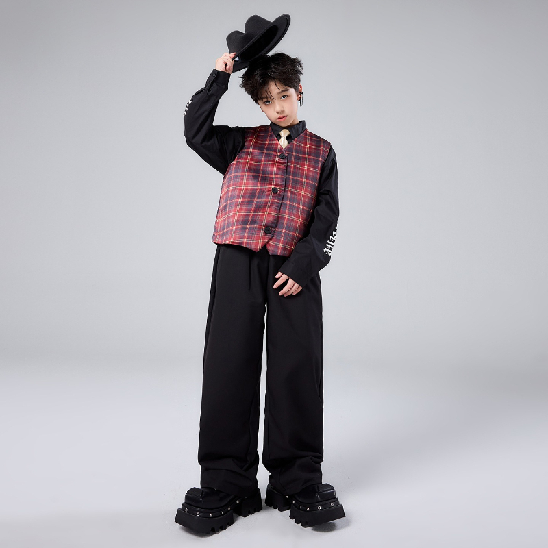 أطقم ملابس عصرية للأولاد بتصمي - مراجعة Street Fashion For Boy وسعره
