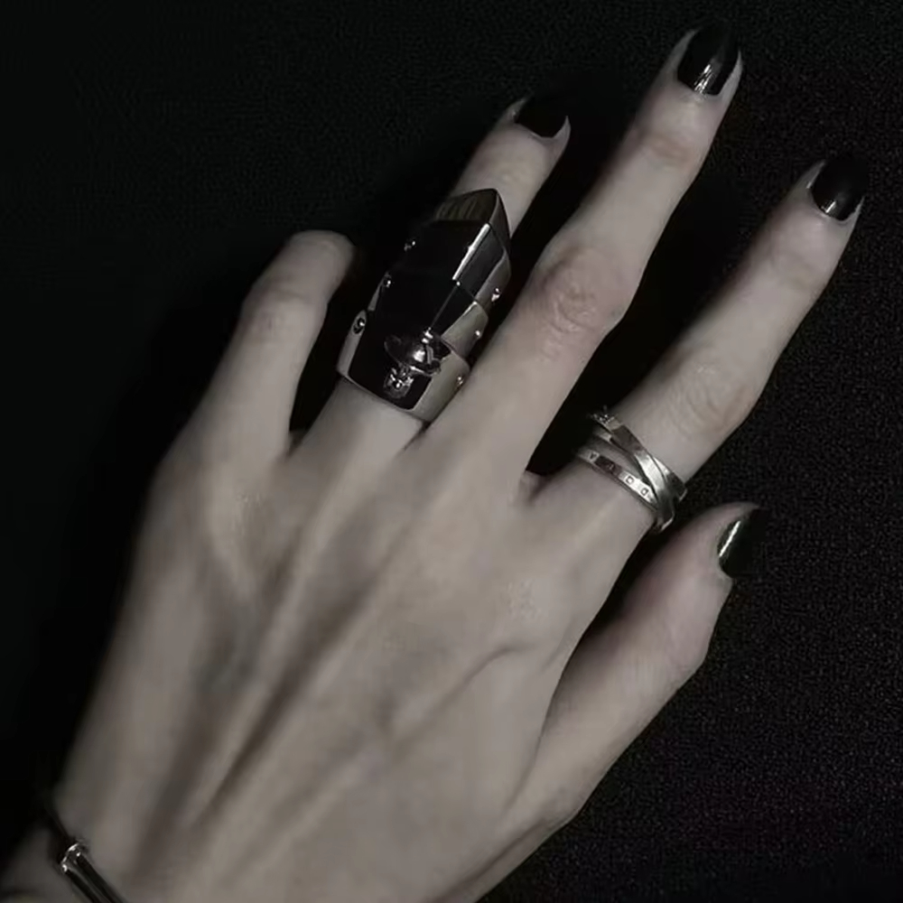 خواتم معدنية على شكل دروع للأص - مراجعة Street Fashion Rings وسعره