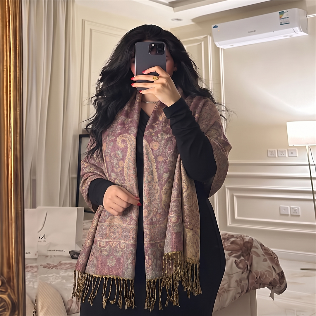 شال نسائي عصري بنقشة بيزلي جاك - مراجعة Street Fashion Hijab وسعره