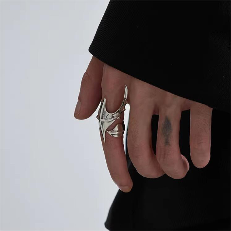 خاتم Cyberpunk Alien غير منتظم - مراجعة Street Fashion Rings وسعره